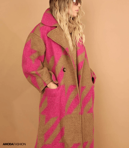 Dikke wollen jas met opdruk en zakken